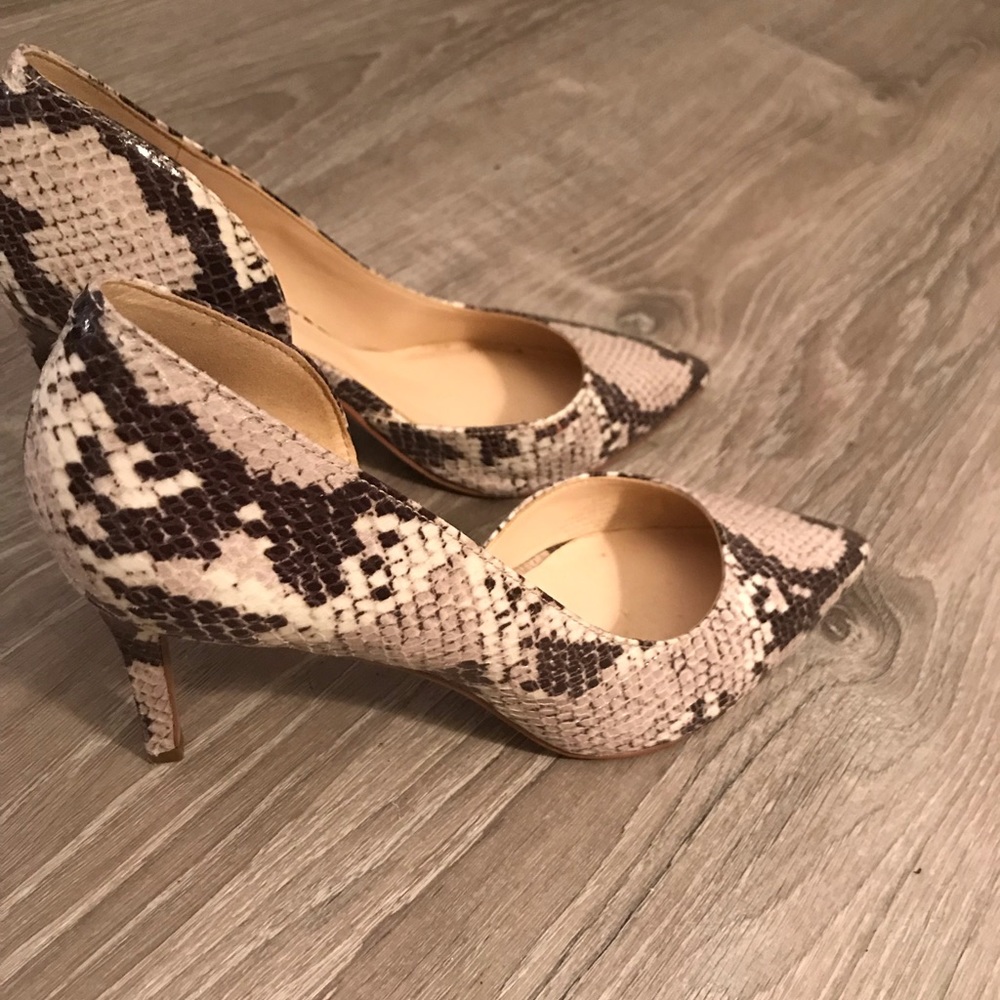 Nine West snake print heels pumps